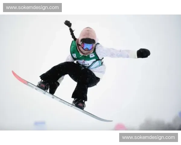 单板滑雪技巧全面解析与冬季极限运动安全指南